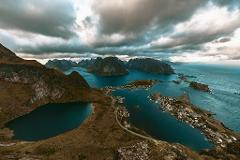 Lofoten: Scenic Drive & Hike to Reinebringen 